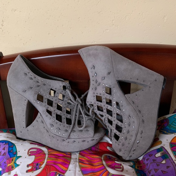 Wedges - Picture 3 of 8